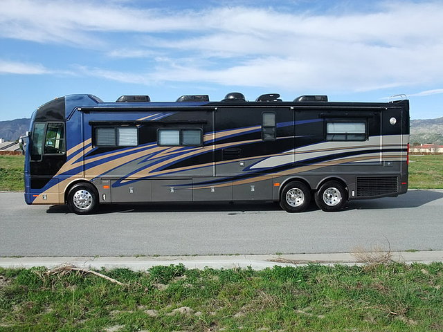 2004 American Coach American Eagle Photo