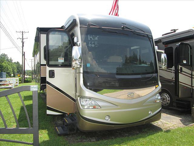 2015 American Coach Revolution Photo