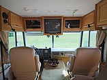 2004 Bounder Fleetwood Photo #2