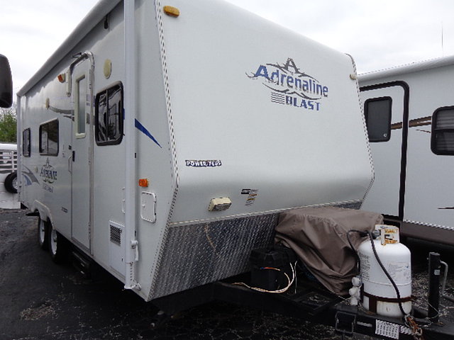 2008 Coachmen Adrenaline Photo