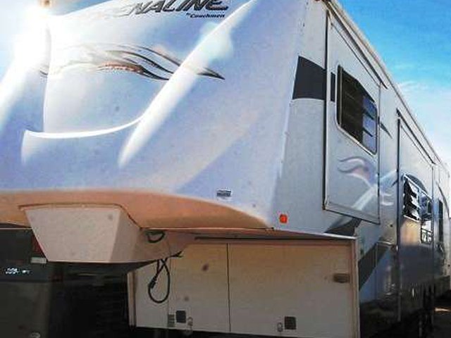 2006 Coachmen Adrenaline Photo