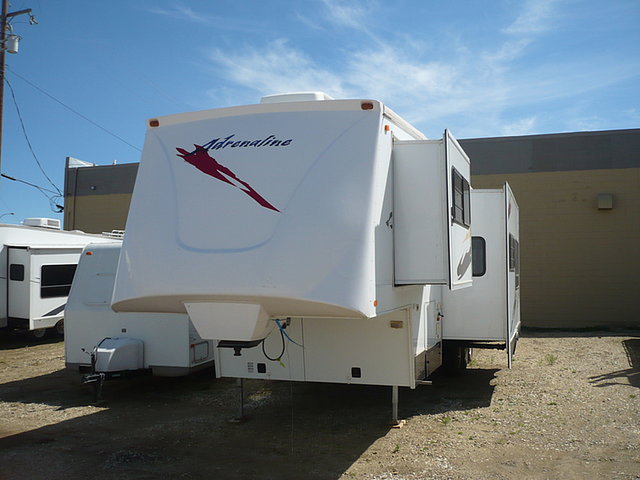 2006 Coachmen Adrenaline Photo