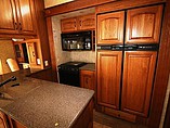 2011 Coachmen Brookstone Photo #11