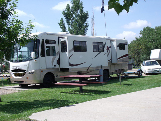 2004 Coachmen Aurora Photo