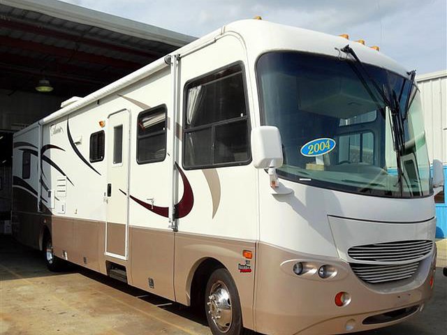 2004 Coachmen Aurora Photo