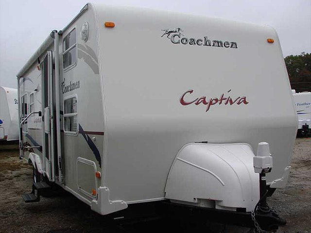 2006 Coachmen Captiva Photo