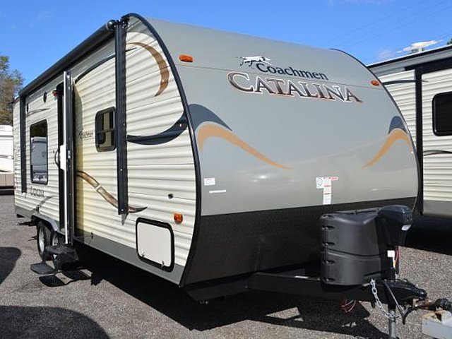 2015 Coachmen Catalina Photo