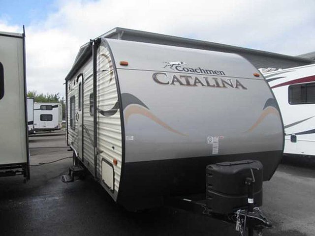 2015 Coachmen Catalina Photo