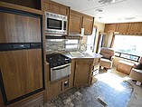 2015 Coachmen Catalina Photo #8