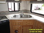 2001 Coachmen Catalina Photo #11