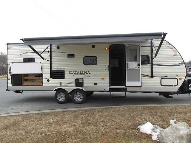 2016 Coachmen Catalina Photo
