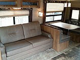 2015 Coachmen Catalina Destination Series Photo #9