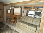 2015 Coachmen Catalina Destination Series Photo #5