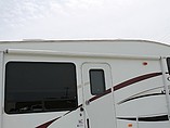 2009 Coachmen Chaparral Photo #9
