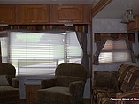 2005 Coachmen Chaparral Photo #4