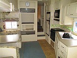 2005 Coachmen Chaparral Photo #6