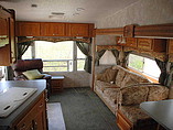 2005 Coachmen Chaparral Photo #6