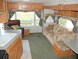 2005 Coachmen Chaparral Photo #9