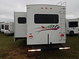 2009 Coachmen Chaparral Photo #5