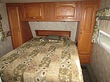 2005 Coachmen Chaparral Photo #23