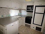 2005 Coachmen Chaparral Photo #5