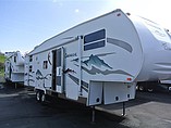 2005 Coachmen Chaparral Photo #2