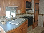 2005 Coachmen Chaparral Photo #5
