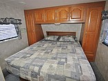 2004 Coachmen Chaparral Photo #5