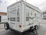 2004 Coachmen Chaparral Photo #16