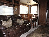 2013 Coachmen Chaparral Photo #28