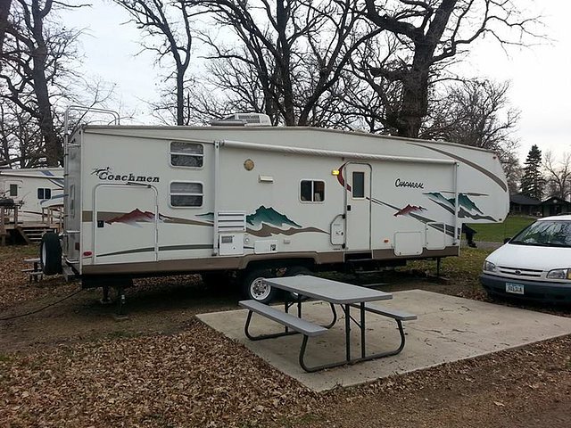 2005 Coachmen Chaparral Photo