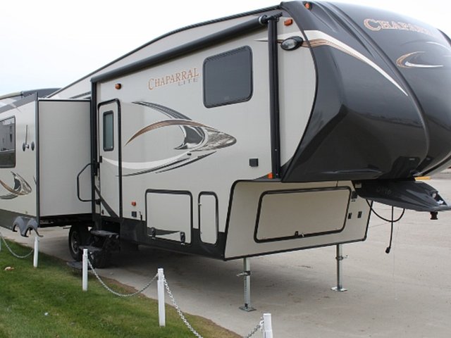 2015 Coachmen Chaparral Photo