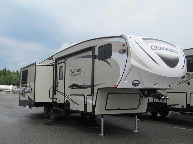 2016 Coachmen Chaparral Photo