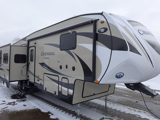 2015 Coachmen Chaparral Photo