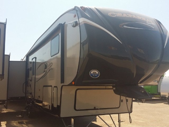 2015 Coachmen Chaparral Photo