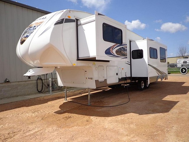 2013 Coachmen Chaparral Photo
