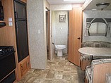 2009 Coachmen Chaparral Photo #5