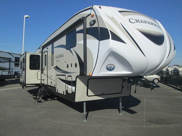 2015 Coachmen Chaparral Photo