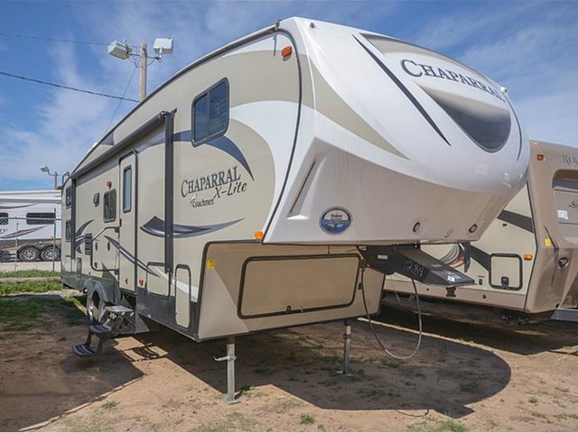 2015 Coachmen Chaparral Lite Photo