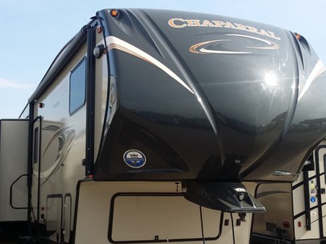 2015 Coachmen Chaparral Lite Photo