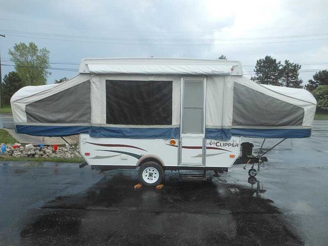 2008 Coachmen Clipper Photo