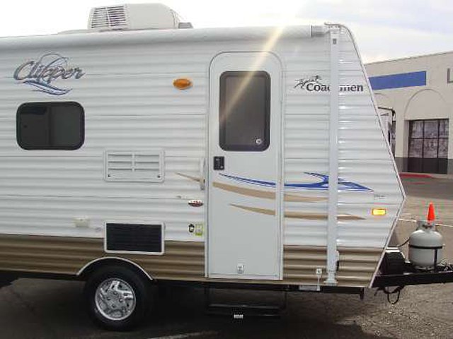 2009 Coachmen Clipper Photo