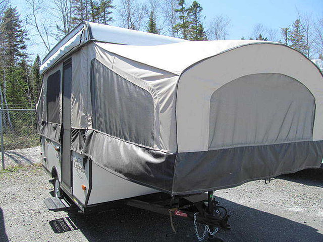 2015 Coachmen Clipper LS Photo