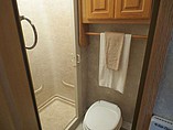 2005 Coachmen Concord Photo #19