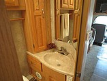 2005 Coachmen Concord Photo #20