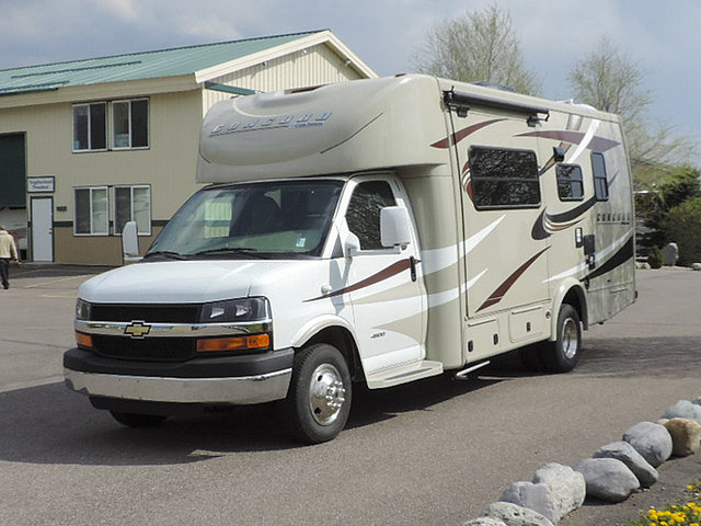 2015 Coachmen Concord Photo