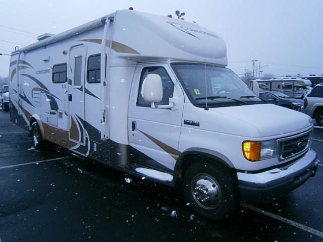 2007 Coachmen Concord Photo