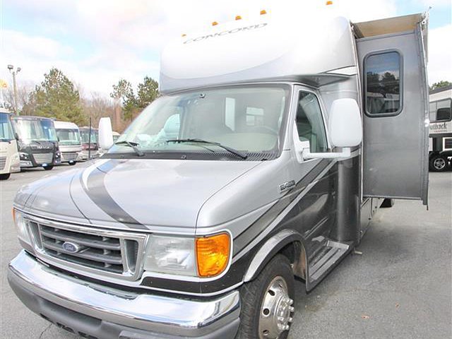 2007 Coachmen Concord Photo