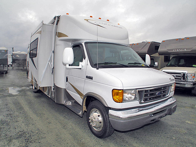 2006 Coachmen Concord Photo