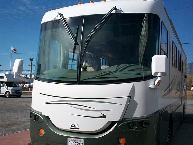 04 Coachmen Cross Country